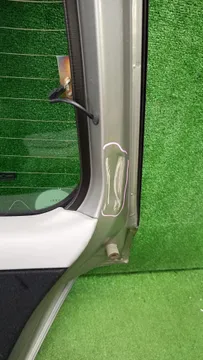 ДВЕРЬ ПЯТАЯ НА SUBARU IMPREZA GG2