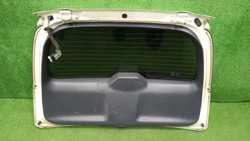 ДВЕРЬ ПЯТАЯ НА HONDA STREAM RN1