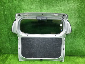 ДВЕРЬ ПЯТАЯ НА TOYOTA SIENTA NCP175G