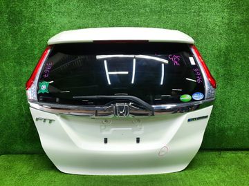 ДВЕРЬ ПЯТАЯ НА HONDA FIT GP5