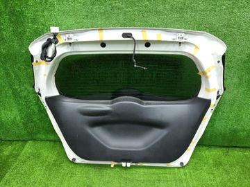 ДВЕРЬ ПЯТАЯ НА HONDA FIT GP5