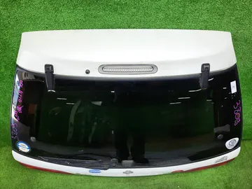 ДВЕРЬ ПЯТАЯ НА NISSAN AVENIR W11