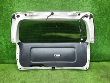 ДВЕРЬ ПЯТАЯ НА TOYOTA IPSUM ACM21W