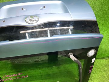 ДВЕРЬ ПЯТАЯ НА TOYOTA PRIUS NHW20