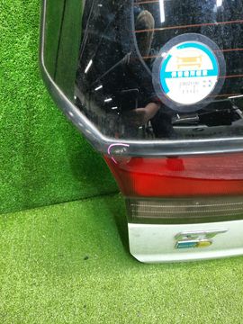 ДВЕРЬ ПЯТАЯ НА SUBARU LEGACY BG5
