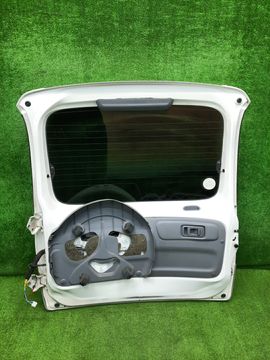 ДВЕРЬ ПЯТАЯ НА TOYOTA FUNCARGO NCP25