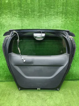 ДВЕРЬ ПЯТАЯ НА HONDA FREED GB3