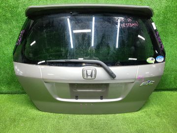 ДВЕРЬ ПЯТАЯ НА HONDA FIT GD3
