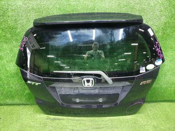 ДВЕРЬ ПЯТАЯ НА HONDA FIT GE8