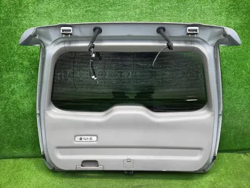 ДВЕРЬ ПЯТАЯ НА MITSUBISHI GRANDIS NA4W