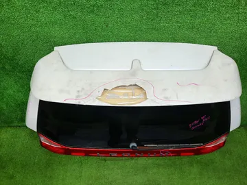 ДВЕРЬ ПЯТАЯ НА MITSUBISHI LEGNUM EC3W
