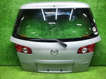 ДВЕРЬ ПЯТАЯ НА MAZDA DEMIO DY3W