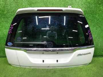 ДВЕРЬ ПЯТАЯ НА HONDA STREAM RN1