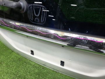 ДВЕРЬ ПЯТАЯ НА HONDA STREAM RN1