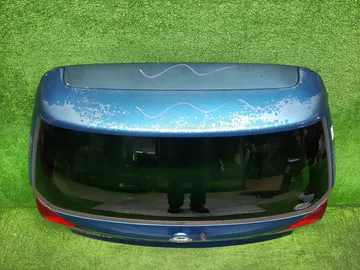 ДВЕРЬ ПЯТАЯ НА NISSAN WINGROAD Y11
