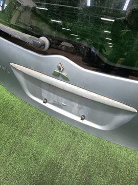 ДВЕРЬ ПЯТАЯ НА MITSUBISHI GRANDIS NA4W