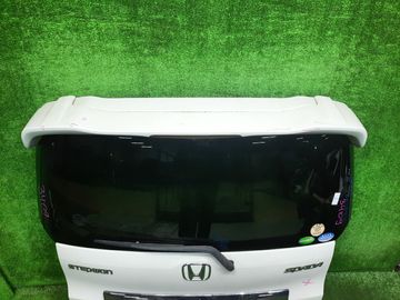 ДВЕРЬ ПЯТАЯ НА HONDA STEPWGN RK5