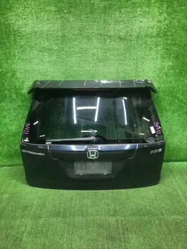 ДВЕРЬ ПЯТАЯ НА HONDA STREAM RN7