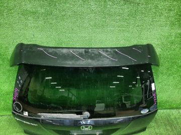 ДВЕРЬ ПЯТАЯ НА HONDA STREAM RN7