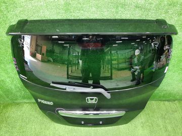 ДВЕРЬ ПЯТАЯ НА HONDA FREED GB4