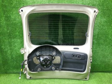 ДВЕРЬ ПЯТАЯ НА TOYOTA FUNCARGO NCP25