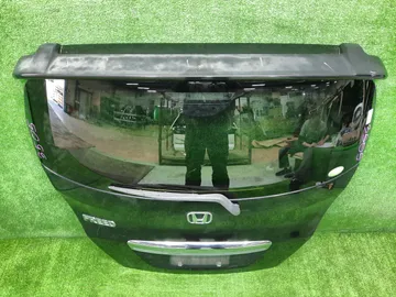 ДВЕРЬ ПЯТАЯ НА HONDA FREED GB3