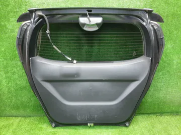 ДВЕРЬ ПЯТАЯ НА HONDA FREED GB3