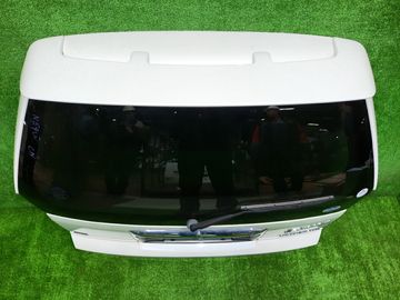 ДВЕРЬ ПЯТАЯ НА MITSUBISHI CHARIOT GRANDIS N84W