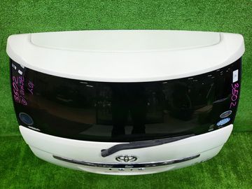 ДВЕРЬ ПЯТАЯ НА TOYOTA ISIS ZGM10G