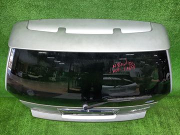 ДВЕРЬ ПЯТАЯ НА MITSUBISHI CHARIOT GRANDIS N84W