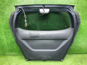 ДВЕРЬ ПЯТАЯ НА HONDA FREED GB3