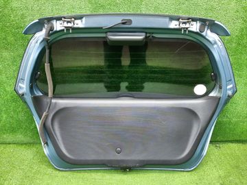 ДВЕРЬ ПЯТАЯ НА HONDA FIT GD1