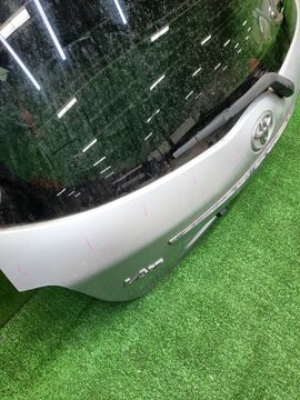 ДВЕРЬ ПЯТАЯ НА TOYOTA VITZ KSP130