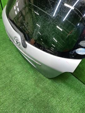 ДВЕРЬ ПЯТАЯ НА TOYOTA VITZ KSP130