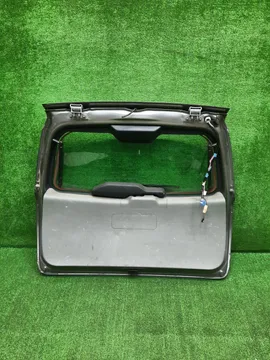 ДВЕРЬ ПЯТАЯ НА TOYOTA VOLTZ ZZE138