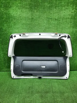 ДВЕРЬ ПЯТАЯ НА TOYOTA IPSUM ACM21W