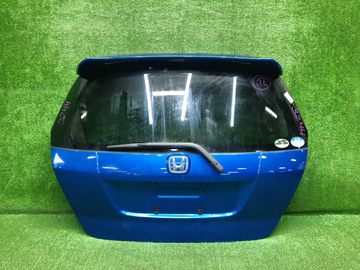 ДВЕРЬ ПЯТАЯ НА HONDA FIT GD1