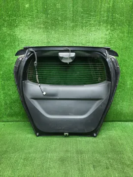 ДВЕРЬ ПЯТАЯ НА HONDA FREED GB3