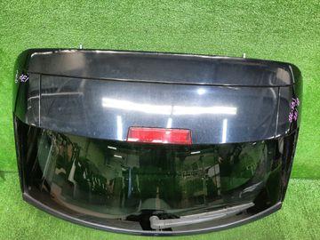 ДВЕРЬ ПЯТАЯ НА NISSAN LEAF ZE1