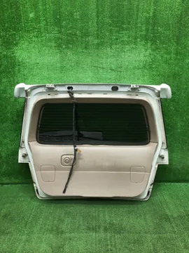 ДВЕРЬ ПЯТАЯ НА NISSAN PRESAGE U30