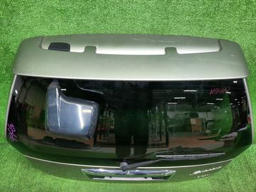 ДВЕРЬ ПЯТАЯ НА MITSUBISHI CHARIOT GRANDIS N94W