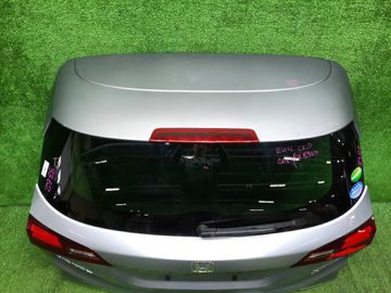 ДВЕРЬ ПЯТАЯ НА HONDA VEZEL RU4