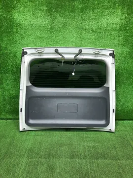 ДВЕРЬ ПЯТАЯ НА TOYOTA ISIS ZGM10G