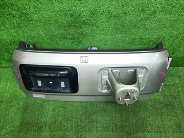 ДВЕРЬ ПЯТАЯ НА HONDA CR-V RD1