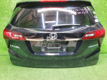 ДВЕРЬ ПЯТАЯ НА HONDA VEZEL RU3