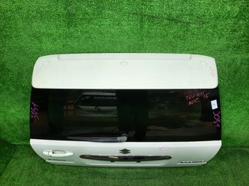 ДВЕРЬ ПЯТАЯ НА SUZUKI ESCUDO TDA4W