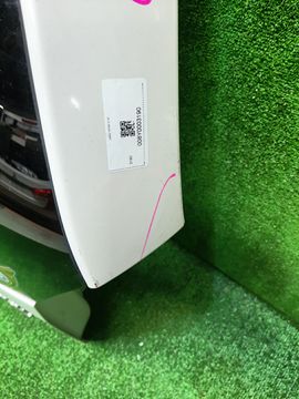 ДВЕРЬ ПЯТАЯ НА MITSUBISHI CHARIOT GRANDIS N84W