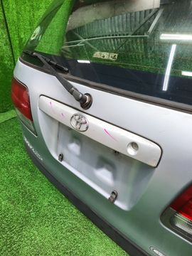 ДВЕРЬ ПЯТАЯ НА TOYOTA CALDINA ST195G