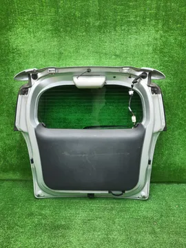 ДВЕРЬ ПЯТАЯ НА TOYOTA RACTIS NCP100