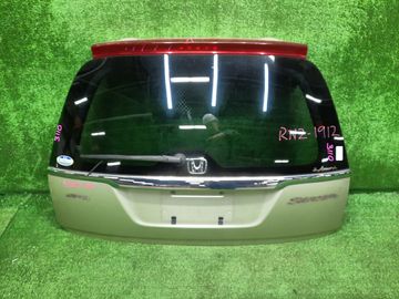 ДВЕРЬ ПЯТАЯ НА HONDA STREAM RN2